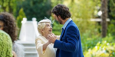 Yüz Yıllık Mucize 8.Bölüm posteri