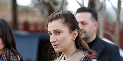 Yan Oda 1.Bölüm posteri