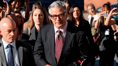 Alec Baldwin "Rust" Çekiminde Yaşanan Ölümcül Kazayla İlgili Konuştu haber görseli