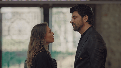 Engin Akyürek ve Aslı Enver’in Başrolleri Paylaştığı Netflix Dizisi "Enfes Bir Akşam"ın Yayın Tarihi Belli Oldu haber görseli