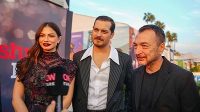 "Eşref Rüya" Cannes’da Parladı: Çağatay Ulusoy ve Demet Özdemir Dünya Basınının Gözdesi Oldu haber görseli