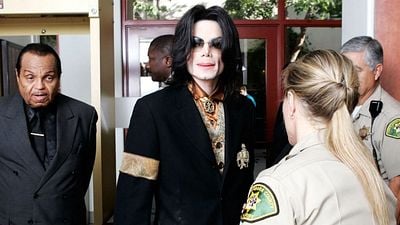 Michael Jackson Biyografisi Tartışmalı Müzisyenin Hayatını Nasıl Anlatacak? haber görseli