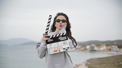 Özge Gürel ve Fatih Gühan'ın Başrollerini Paylaştığı "The Annesi Ninja" Filminin Çekimleri Başladı! haber görseli