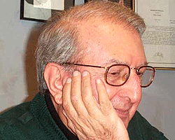 Atıf Yılmaz'ın Tedavisi Devam Ediyor haber görseli