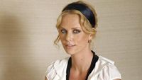  Charlize Theron Arabistan'da haber görseli