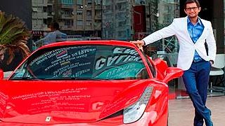 Altın Portakal'da Ferrari'li Kortej! haber görseli