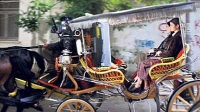 Beren Saat ''Benim Dünyam'' Filminin Setinde Görüntülendi haber görseli