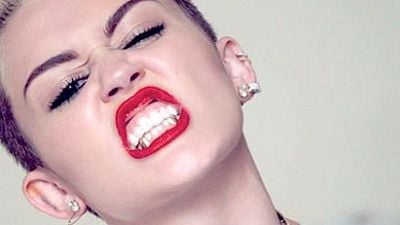 Miley Cyrus Hastanelik Oldu, Medya Ortalığı Karıştırdı haber görseli