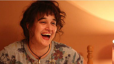 Gişe Yarışında İpi Deliha Göğüsledi haber görseli