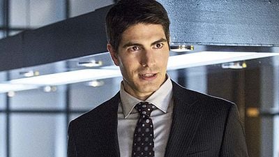 Arrow'da Atom Kostümünü Gösterdi! haber görseli