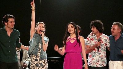 Medcezir'de Yaman'a Sürpriz Doğum Günü Kutlaması! haber görseli