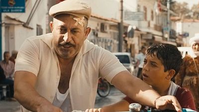 İftarlık Gazoz Sanatçılar Parkı'nda! haber görseli