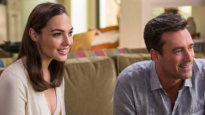 Keeping Up With The Joneses'tan Klip Geldi! haber görseli