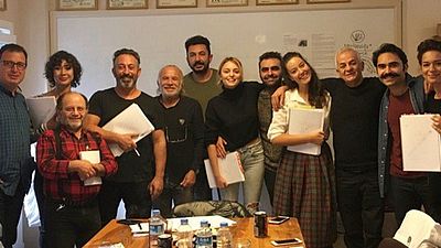 Cem Yılmaz ve Kaman Kardeşlerden Yepyeni Bir Komedi! haber görseli