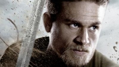 Kral Arthur: Kılıç Efsanesi Filminden Yeni Poster Geldi! haber görseli