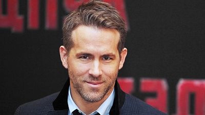 Ryan Reynolds'tan Esprili Babalar Günü Kutlaması! haber görseli