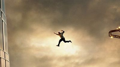 Dwayne Johnson'lı "Gökdelen"den Aksiyonu Bol Fragman! haber görseli