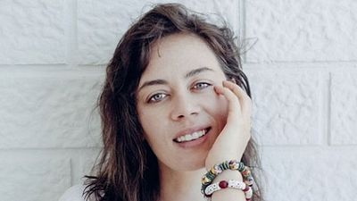 Demet Evgar’lı 'Avlu' Dizisinden Teaser Geldi haber görseli