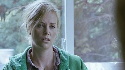 Charlize Theron'lu "Tully"den Sevimli Poster! haber görseli