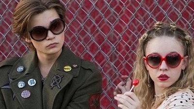 Netflix Dizisi Everything Sucks! Ekrana Veda Ediyor haber görseli