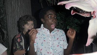 ‘Stranger Things’in Yıldızlarından Korku Labirenti Turu! haber görseli