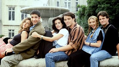 "Friends" Özel Bölümü Coronavirus Nedeniyle Askıya alındı haber görseli