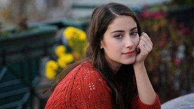Aslı Kızmaz'ın "Benden Ne Olur" Kitabı, Hazal Kaya Başrollü Film Oluyor! haber görseli