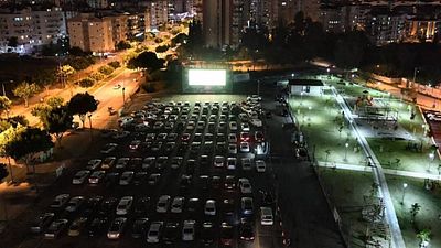 Antalya Konyaaltı'nda Arabalı Açık Hava Sineması'na İlgi Yoğun! haber görseli