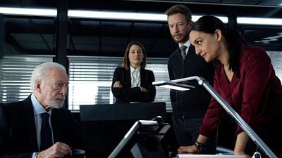 Christopher Plummer'lı Kayıp Uçak Dizisi "Departure"dan Fragman! haber görseli