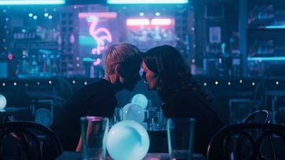 Netflix, Feel Good'un İkinci ve Final Sezonunu Onayladı haber görseli