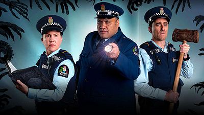 HBO, ‘What We Do in the Shadows’ Spinoff'u ‘Wellington Paranormal'ı Satın Aldı haber görseli