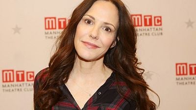 Mary-Louise Parker, Natalie Portman'lı ‘The Days of Abandonment’in Kadrosunda haber görseli