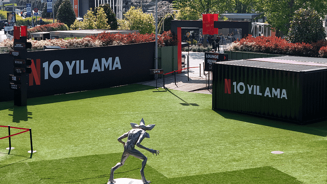 “N 10 Yıl Ama: Bir Netflix Festivali” İstanbul’u Salladı, Sırada Ankara Var haber görseli