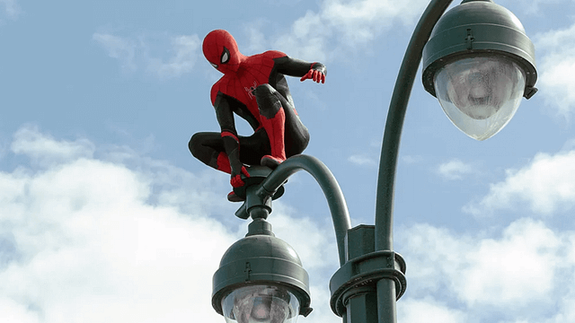 Tom Holland'ın Oynadığı İki Dev Film Aynı Ay İçinde Prömiyer Yapacak haber görseli