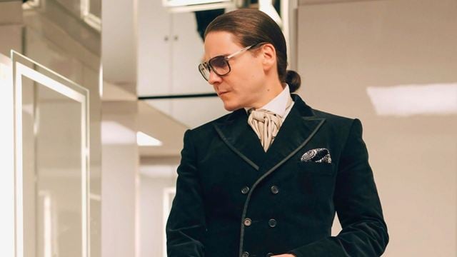 "Becoming Karl Lagerfeld" Fragman: Daniel Brühl, İkonik Moda Tasarımcısı Olarak Başrolde