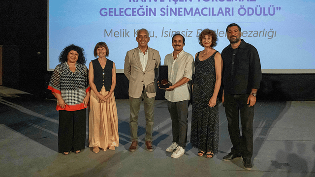 Ayvalık Uluslararası Film Festivali Görkemli Törenle Başladı: "Geleceğin Sinemacıları Ödülü" Melik Kuru’ya Verildi haber görseli