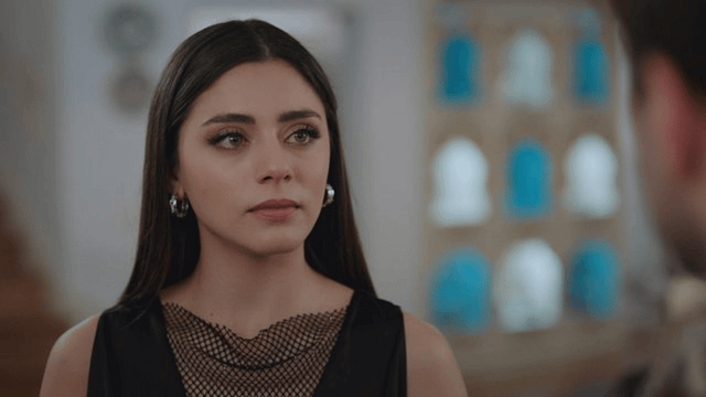 Sıla Türkoğlu, "Kızılcık Şerbeti"ne Veda Ediyor haber görseli