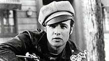 Marlon Brando Öldü haber görseli