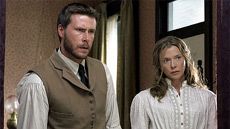 Nip/Tuck'ın Yaratıcısı Gözünü Sinemaya Dikti haber görseli