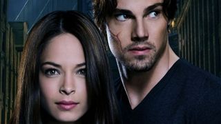 Arrow, Beauty and the Beast ve Emily Owens M.D.'den Uzun Fragmanlar! haber görseli