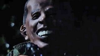 True Blood'da Obama Maskesi [VIDEO] haber görseli