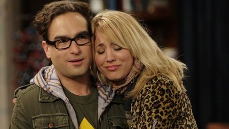 The Big Bang Theory'de Nişan mı Var? haber görseli