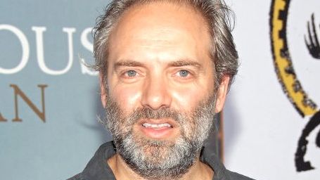 Sam Mendes, Yeni Bond'u Yönetmeyecek haber görseli