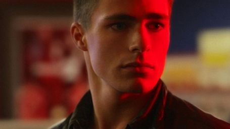 Colton Haynes Arrow'un 2. Sezonunda Düzenli Olarak Yer Alacak haber görseli