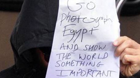 Benedict Cumberbatch'den Paparazilere Protesto haber görseli