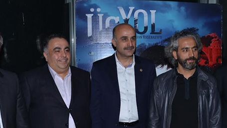 Üç Yol Filminin Galasına Yoğun İlgi Gösterildi haber görseli