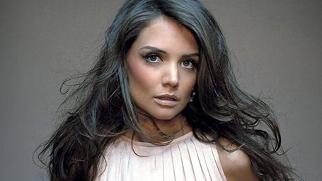 Katie Holmes Televizyon Ekranlarına Geri Dönüyor haber görseli