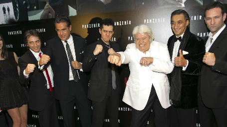 Panzehir Filminin Gala Gecesi Ünlü İsimleri Bir Araya Getirdi haber görseli