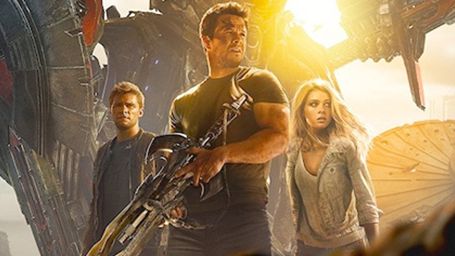Yeni Transformers Afişinde Kılıçlar ve Silahlar Konuşuyor! haber görseli