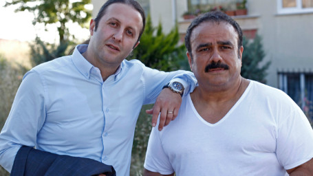 Çakallar Dans Sıfır Sıkıntı Filminin Kamera Arkası Görüntüleri Yayınlandı haber görseli